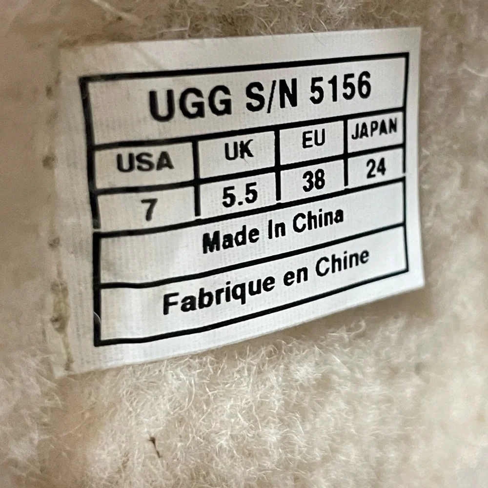 EUC UGG Australia Kona Brown Waterproof Boots SZ 7 - Picture 9 of 12